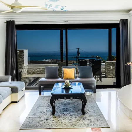 Panoramic Extraordinary Seaview Апартаменты Михас