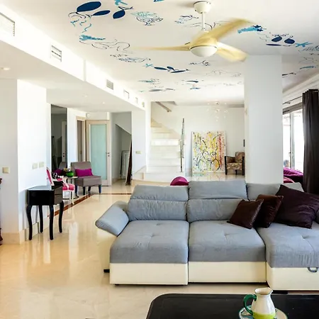 Panoramic Extraordinary Seaview Апартаменты Михас